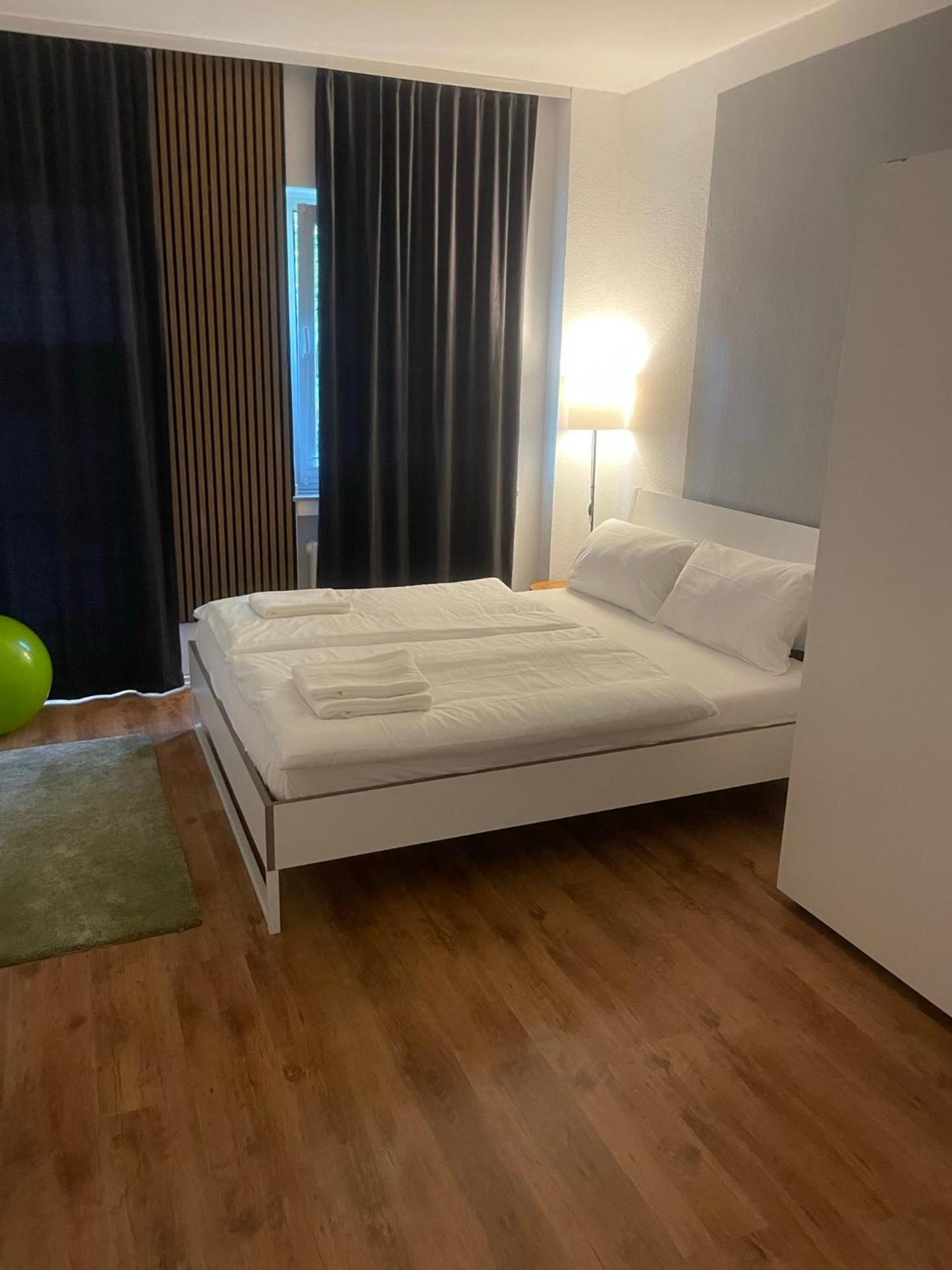 Koeln Wohnung 4 Min Naehe Von Hbf Und Dom Mit Garten ,Balkon & Office Exterior foto